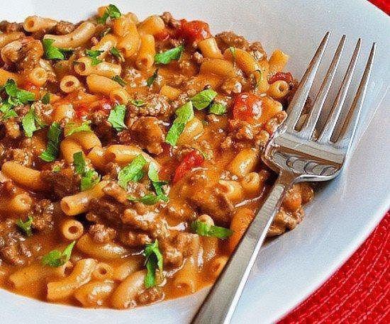Макарони з фаршем та овочами