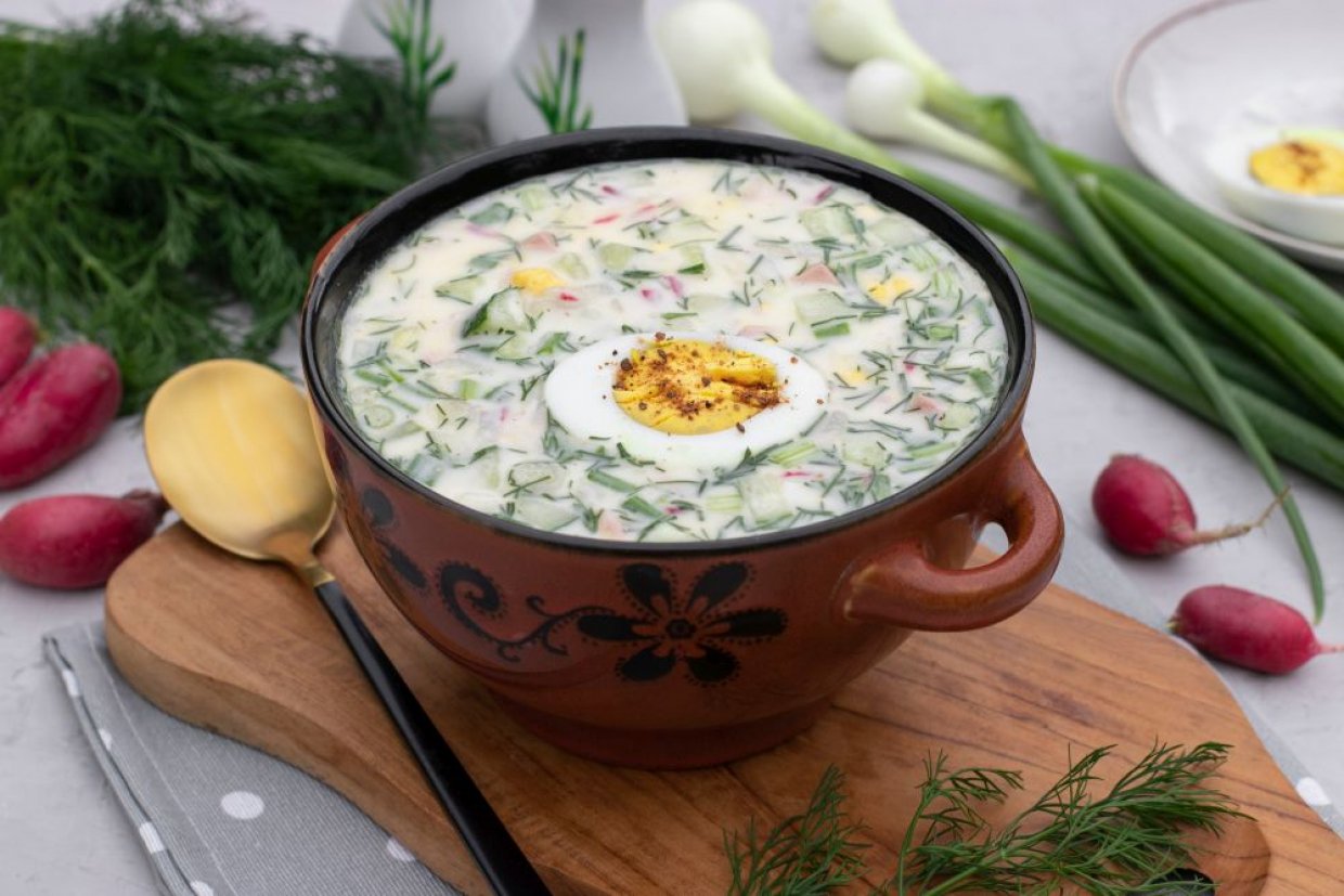 Класичний окрошка з ковбасою