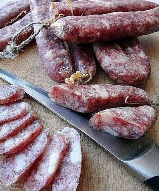 Ковбаса домашня