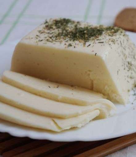 Сир домашній у мультиварці.
