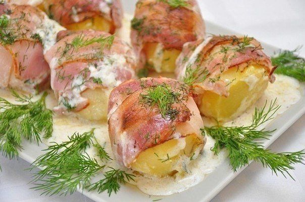Картопля в беконі