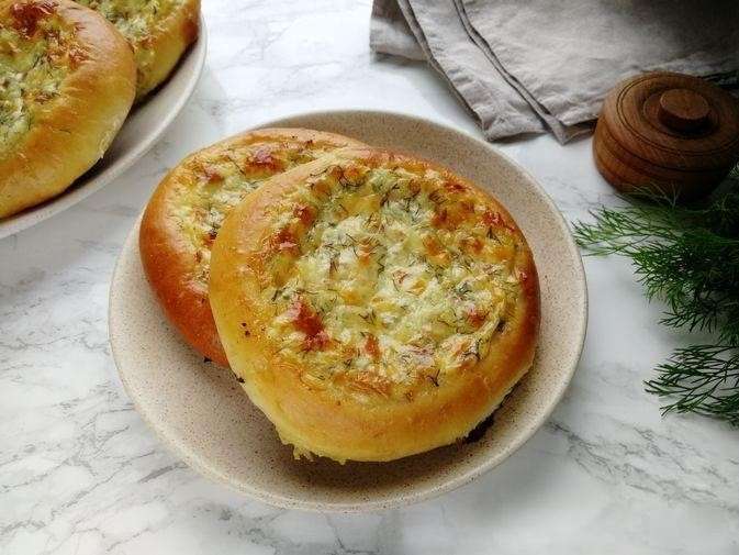 Часникові ватрушки з сиром
