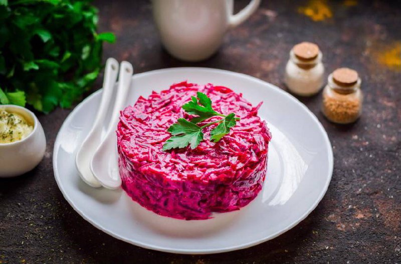 Буряковий салат із сиром