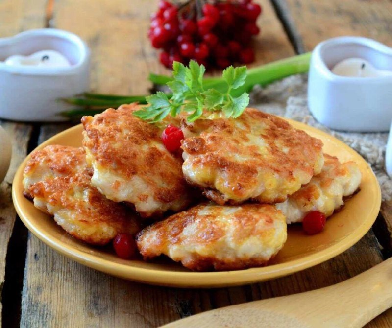 Шніцелі з курячої грудки із сиром