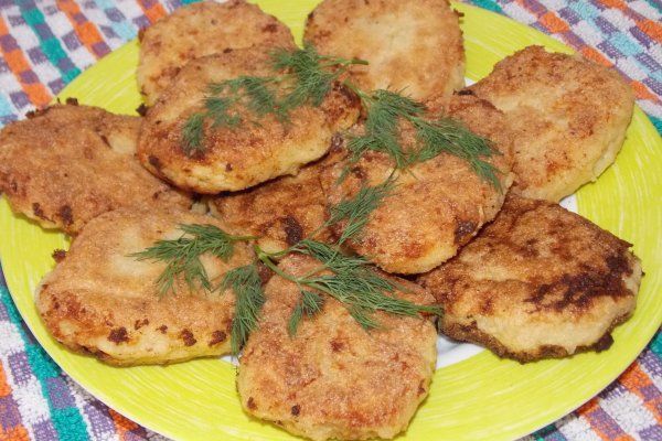 Рибні котлети в мультиварці