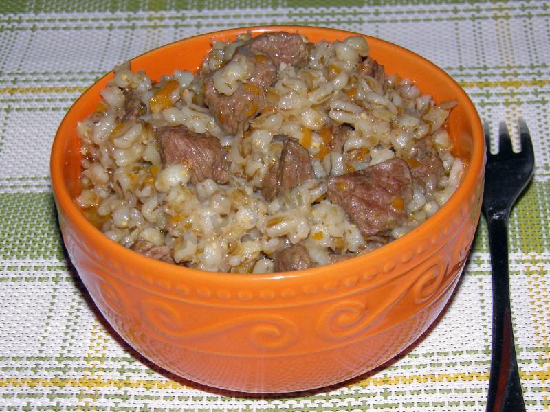 Перловая каша с мясом в мультиварке