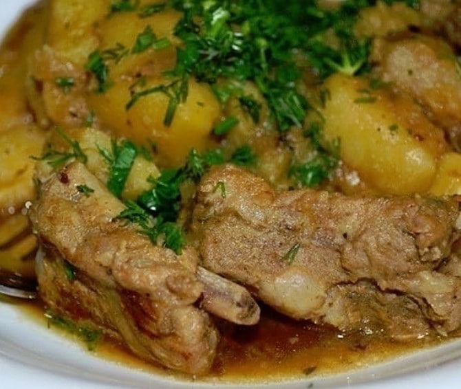 Ребрышки с картошкой в духовке