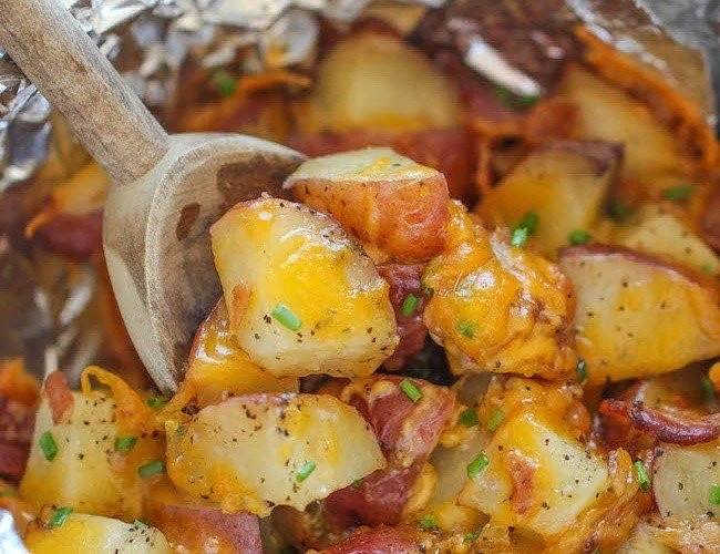 Картопля по-селянськи сиром