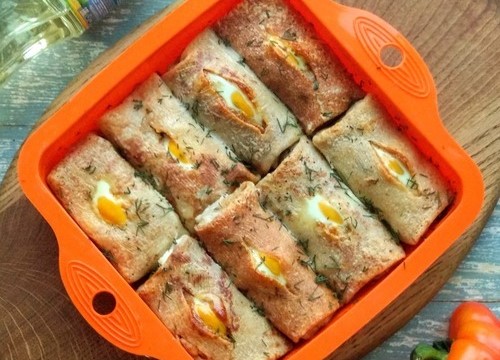 Млинці з фаршем та яйцем