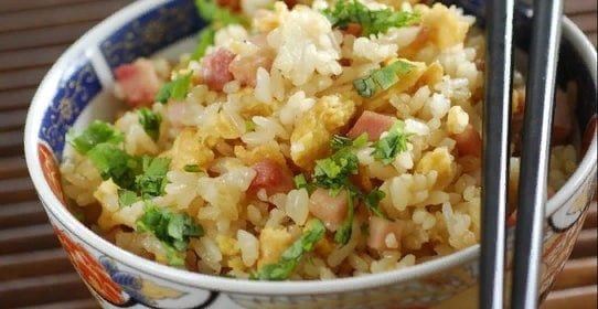 Рис, смажені з яйцями