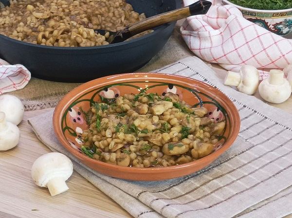 Перловка с шампиньонами