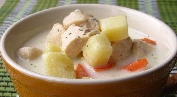 Сирний суп із куркою