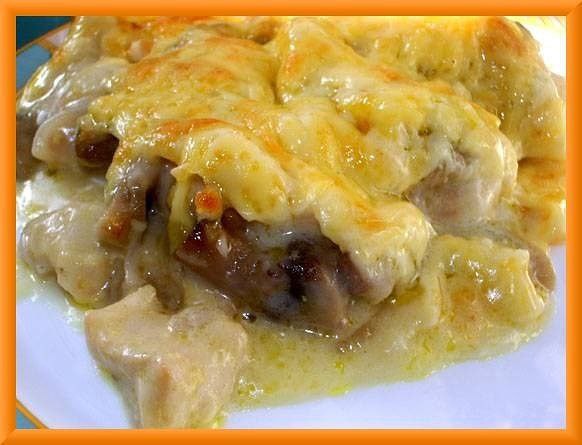 Жюльєн з куркою та грибами в мультиварці