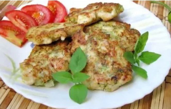Курячі котлети з кабачком