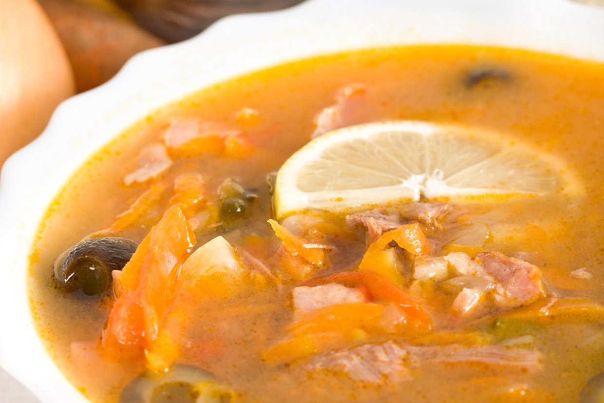 Солянка з рисом та овочами