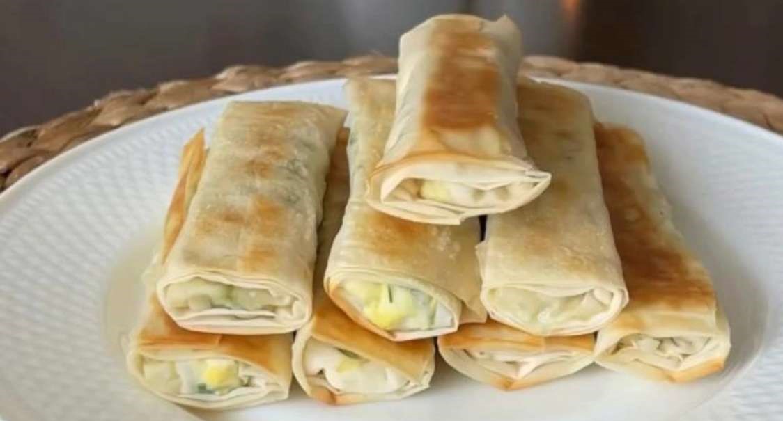 Трубочки с яйцом и сыром