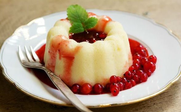 Пудинг рисовий на пару з джемом у мультиварці