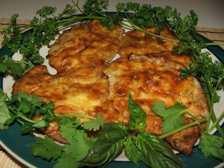 Свинина с овощами и сыром