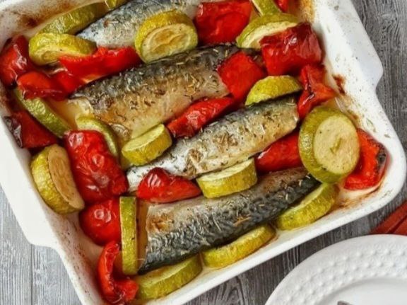 Скумбрия с овощами