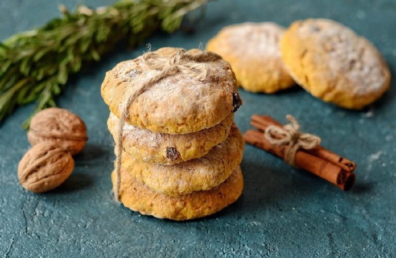 Морквяне печиво з родзинками