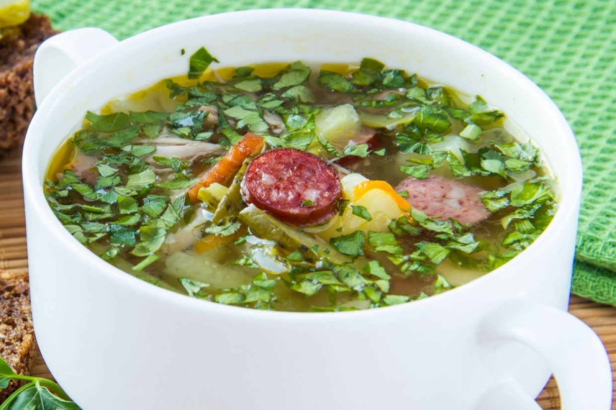 Розсольник із мисливськими ковбасками
