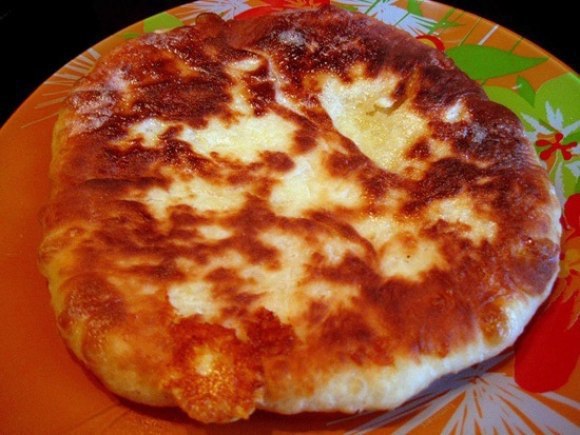 Хачапурі з сиром у мультиварці