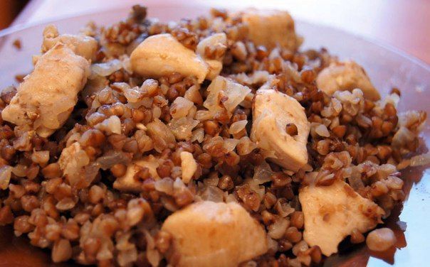 Гречка з куркою в мультиварці