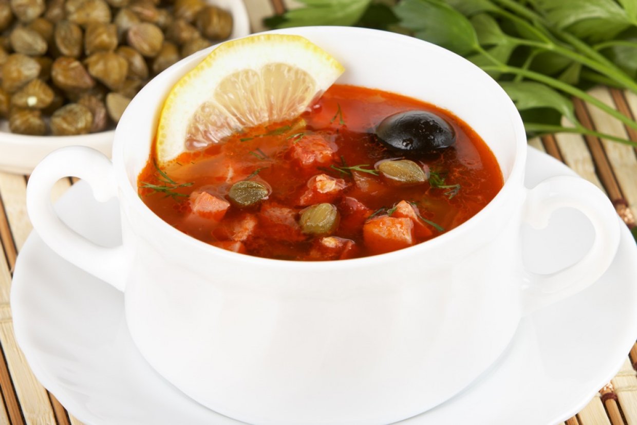 Солянка з каперсами