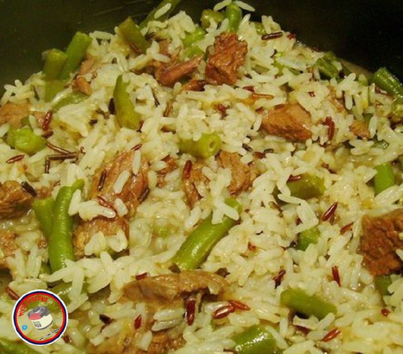 Рис із грибами, курячою грудкою, спаржевою квасолею