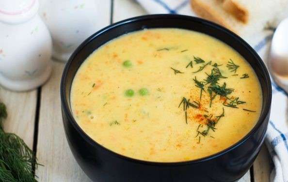 Гороховый суп-пюре с сыром и сливками