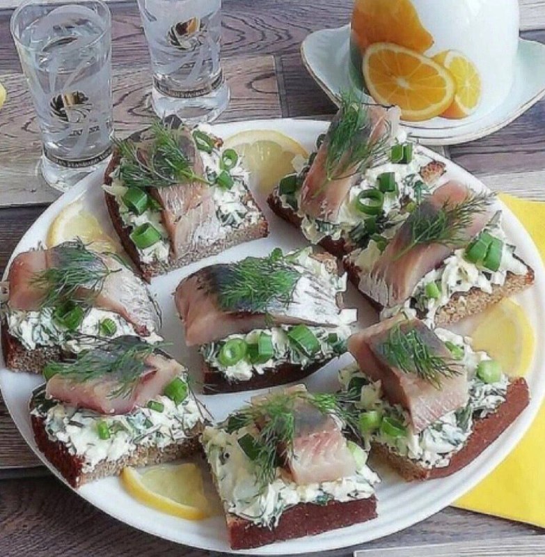 Тартинки з оселедцем