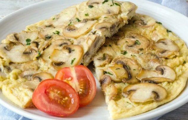 Омлет із печерицями