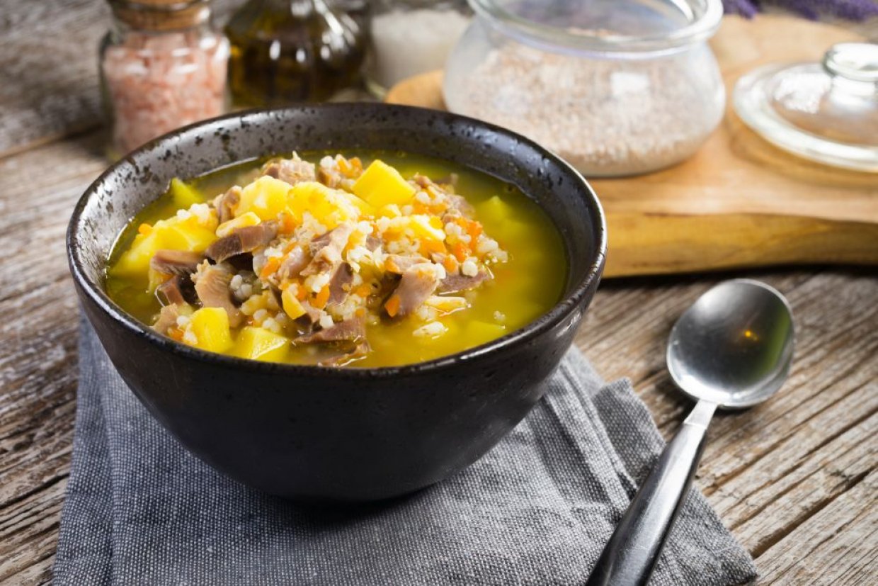 Суп з курячими потрошками