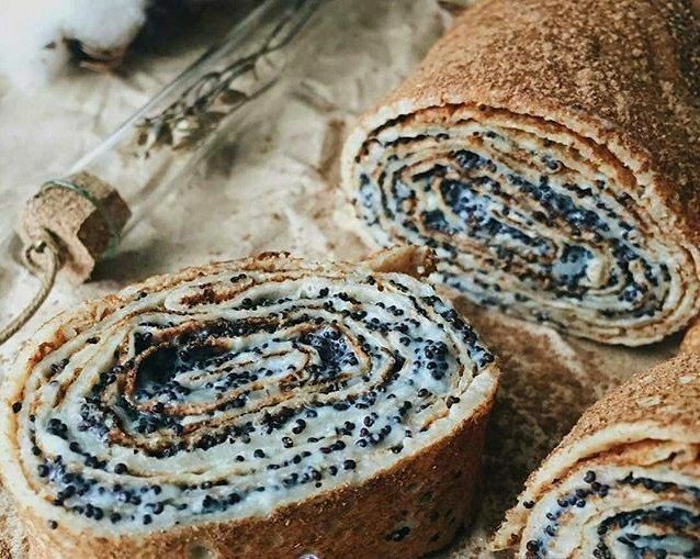 Блинний рулет з маковою начинкою