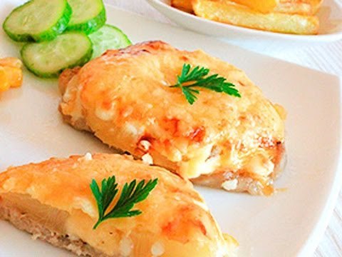Свинина, запеченная с ананасами