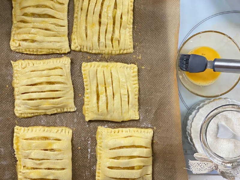 Слойки с ананасом
