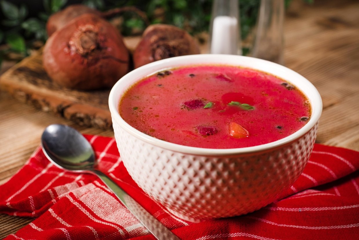 Борщ с квашеной капустой и сметаной
