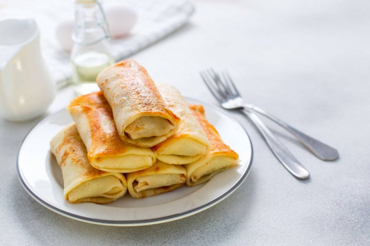 Блины с мясом и сыром