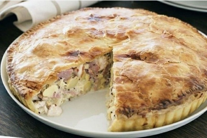 Пиріг з курячим фаршем