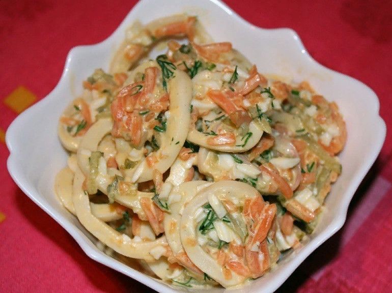 Салат із кальмаром