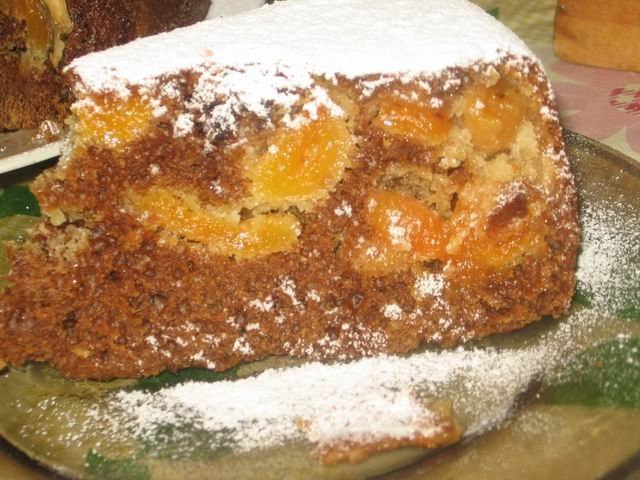 Пиріг з курагою та медом