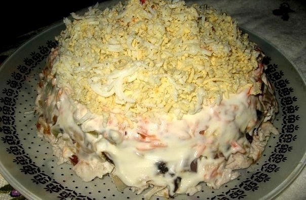 Салат з грибочками 