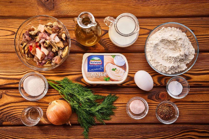 Блинные корзиночки с плавленым сыром и морепродуктами