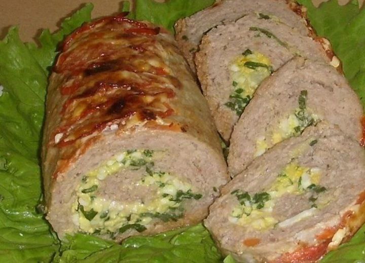 Рулет із фаршу з начинкою