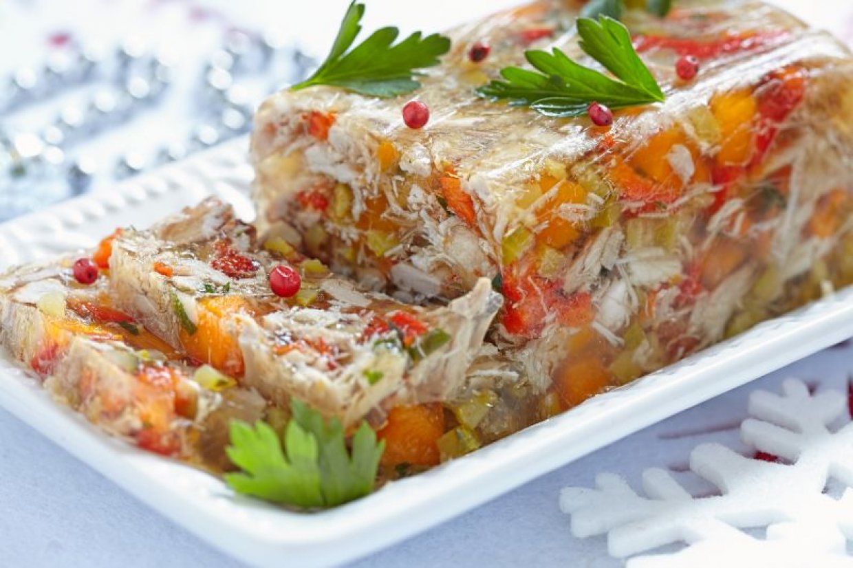 Урюпинський холодець з овочами