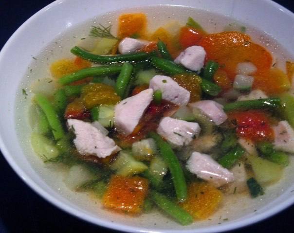 Куриный суп со стручковой фасолью