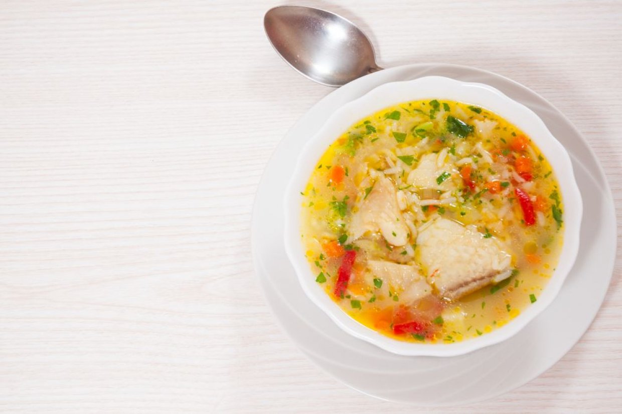 Уха из щуки с картофелем и рисом в домашних условиях