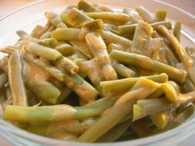 Стручкова квасоля з пряним соусом