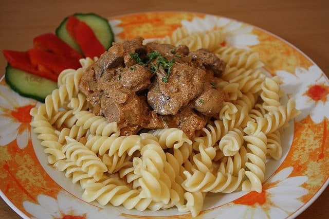 Макарони з курячою печінкою у мультиварці