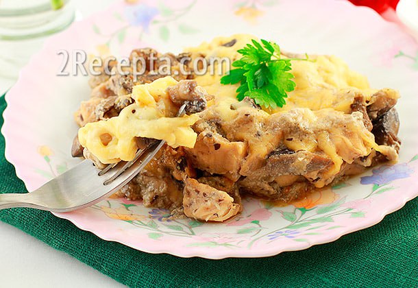 Жульен с курицей и грибами в мультиварке